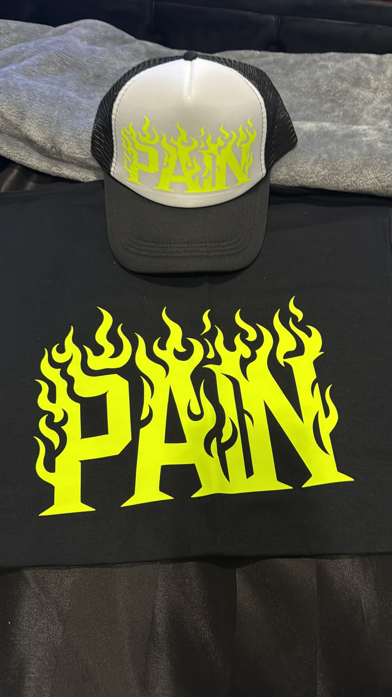 Pain Tshirts W. Matching Cap