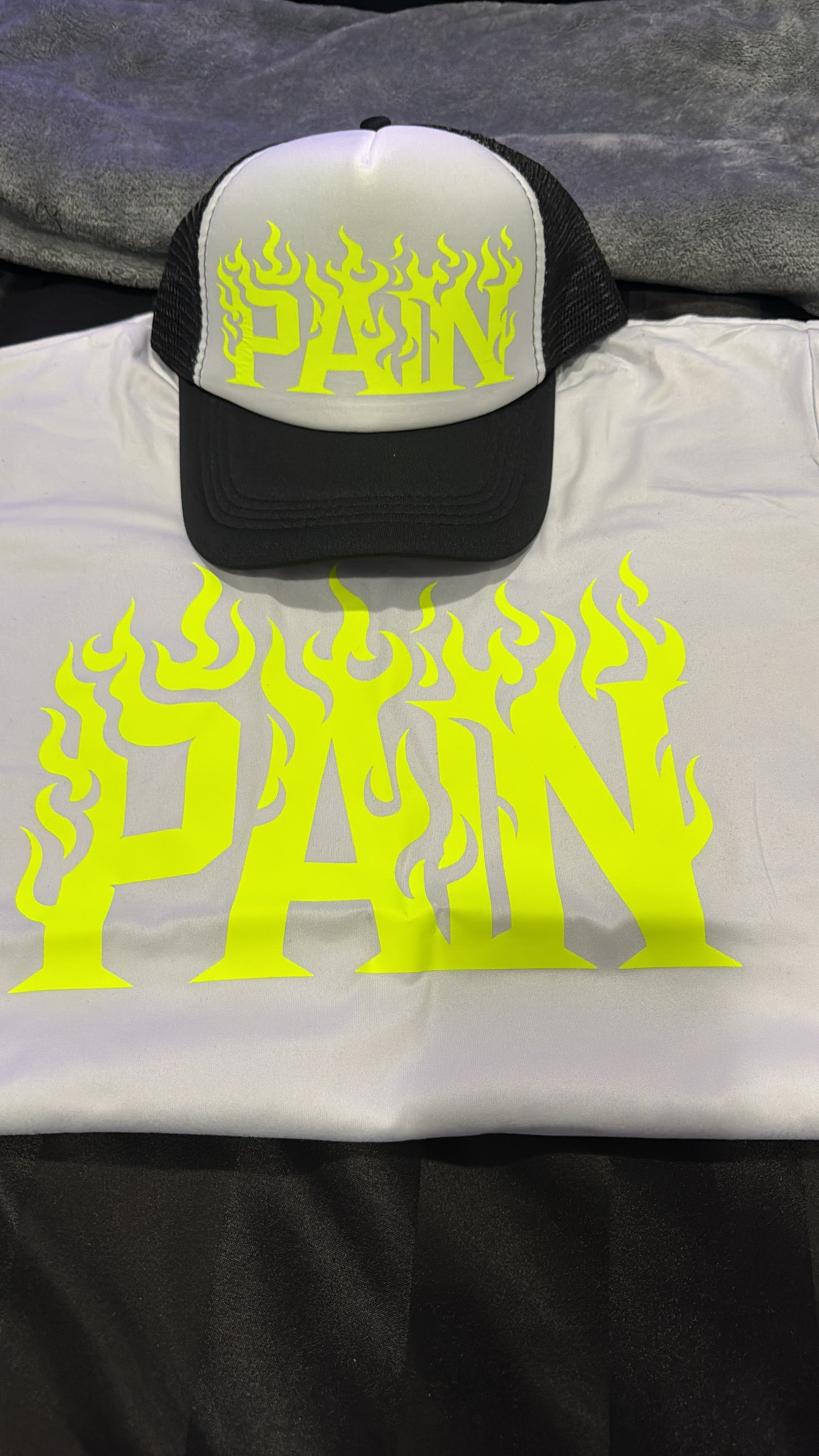 Pain Tshirts W. Matching Cap